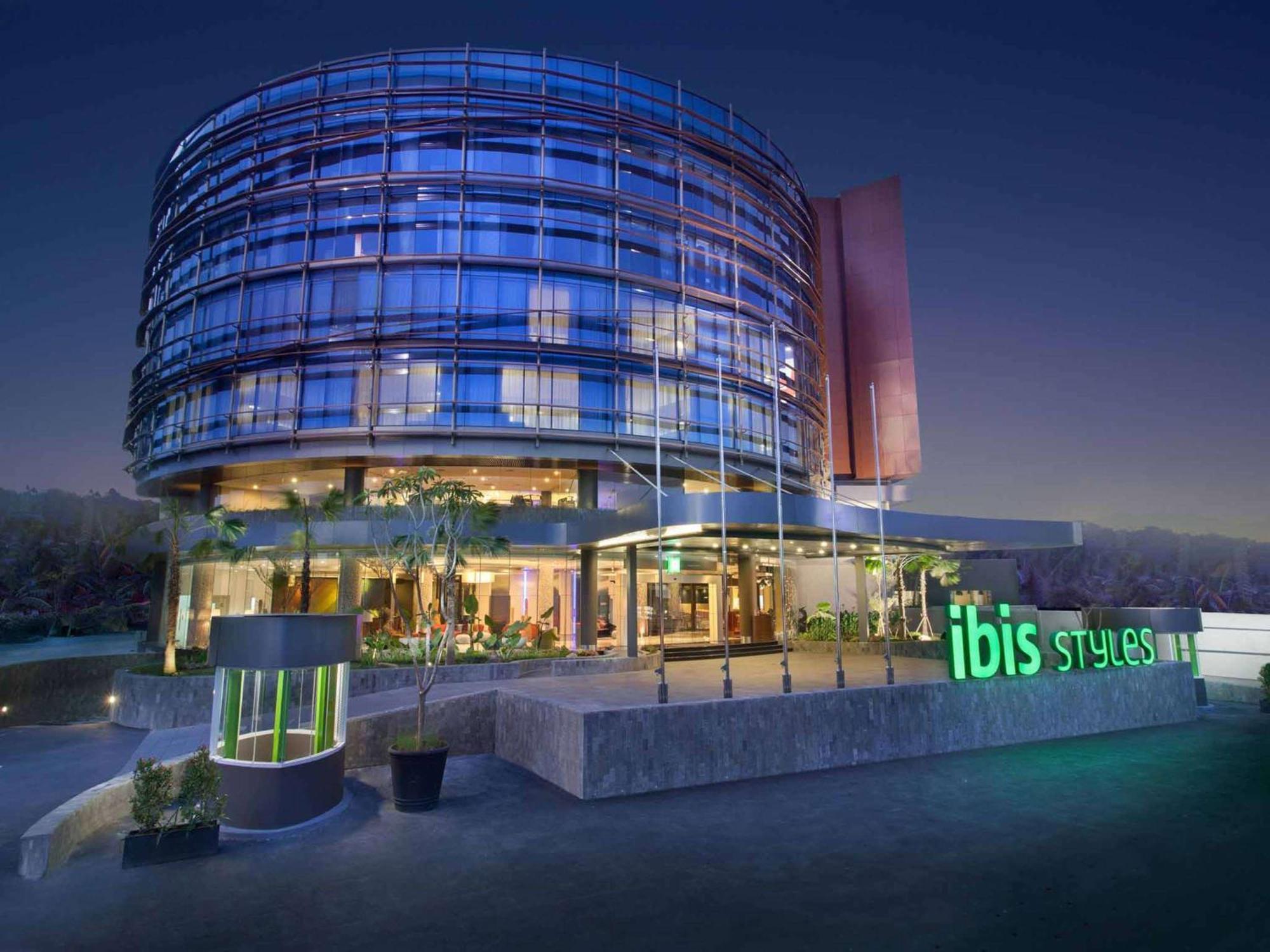 Ibis Styles Jakarta Airport Tangerang Exterior foto