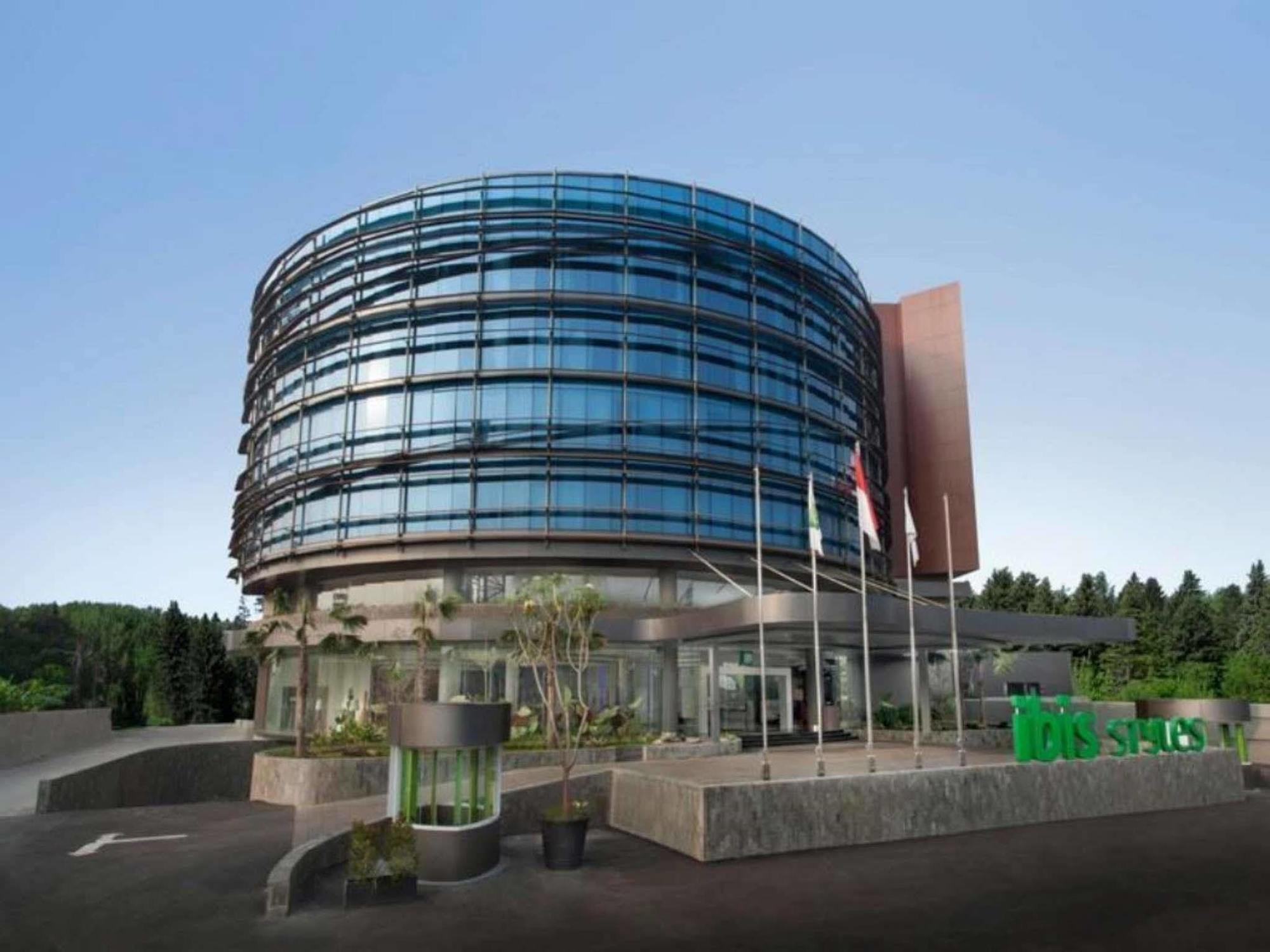 Ibis Styles Jakarta Airport Tangerang Exterior foto