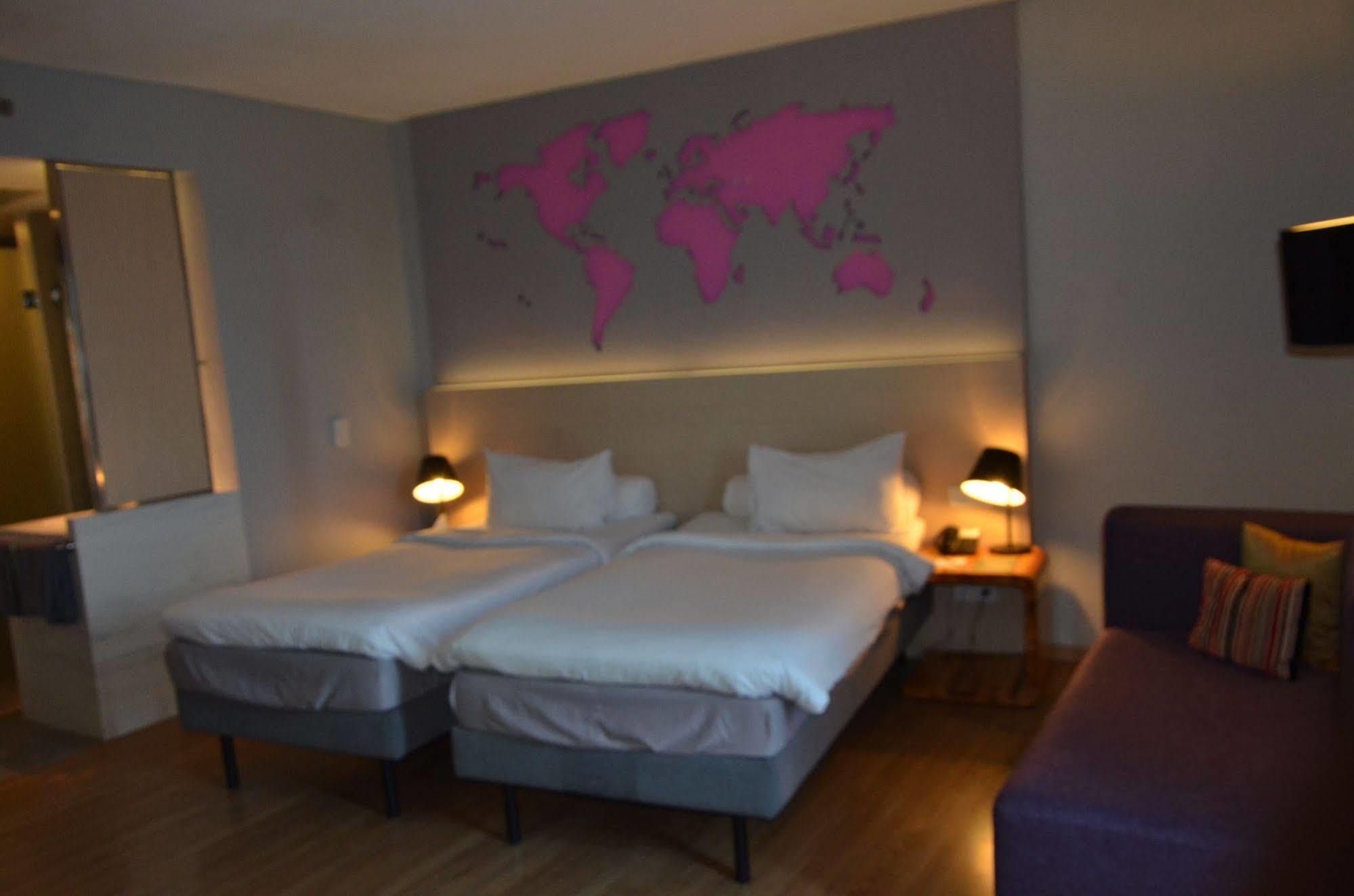 Ibis Styles Jakarta Airport Tangerang Exterior foto