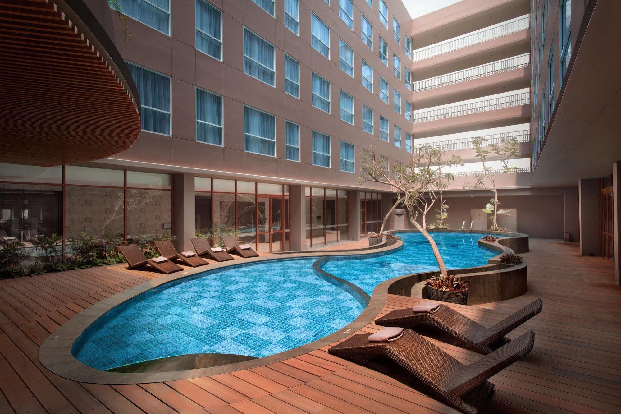Ibis Styles Jakarta Airport Tangerang Exterior foto